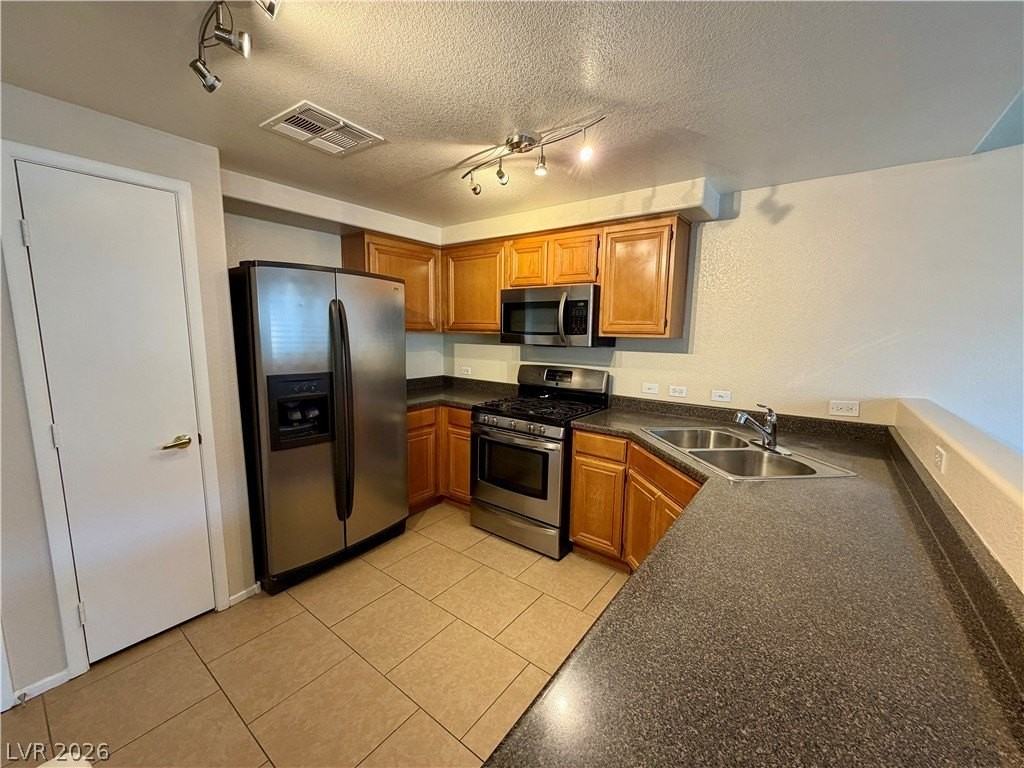 10245 S Maryland Pkwy #136 - Photo 4 of 16