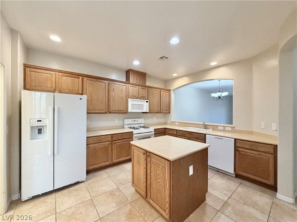 7421 Ravines Ave - Photo 4 of 15