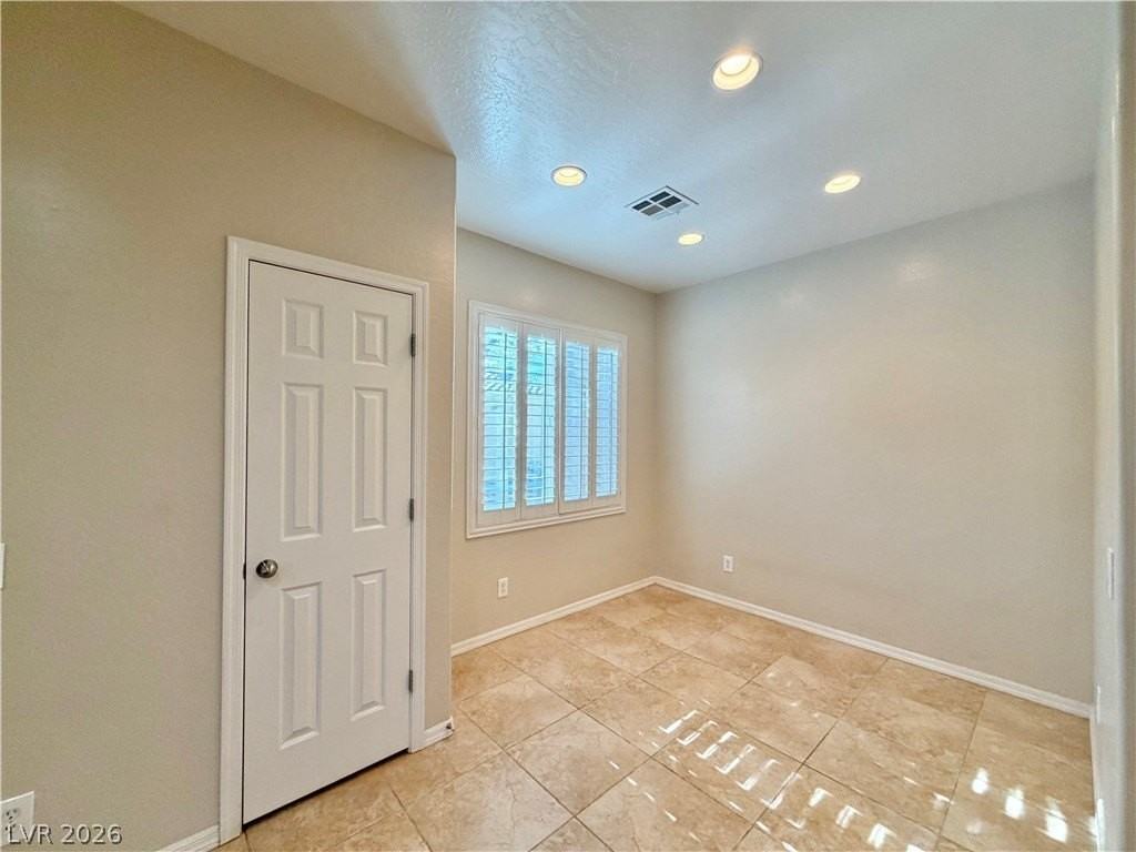 7421 Ravines Ave - Photo 7 of 15