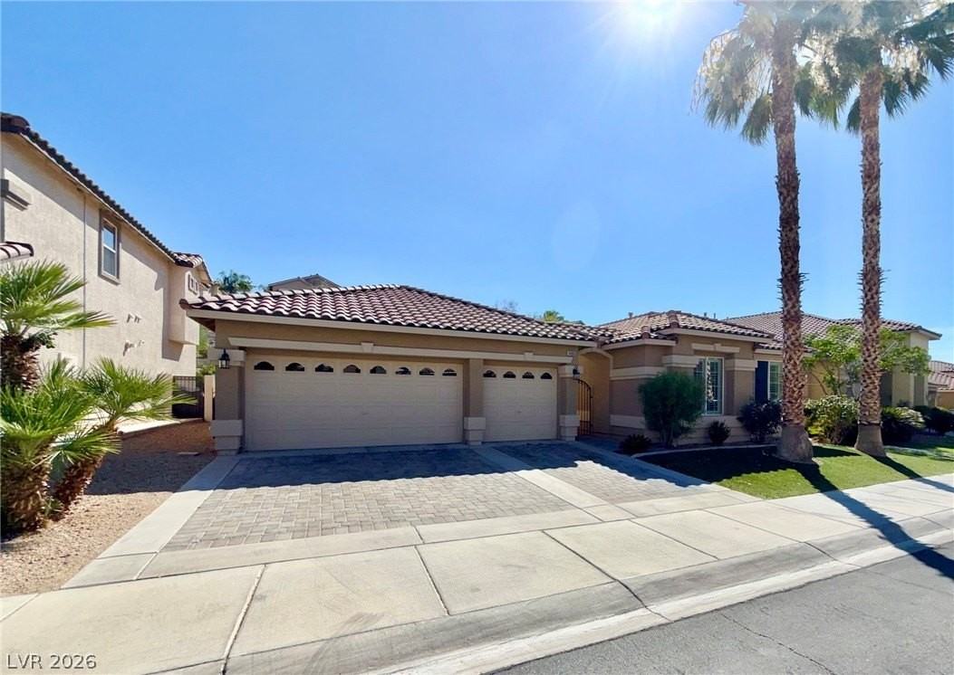 1405 European Dr - Photo 2 of 39