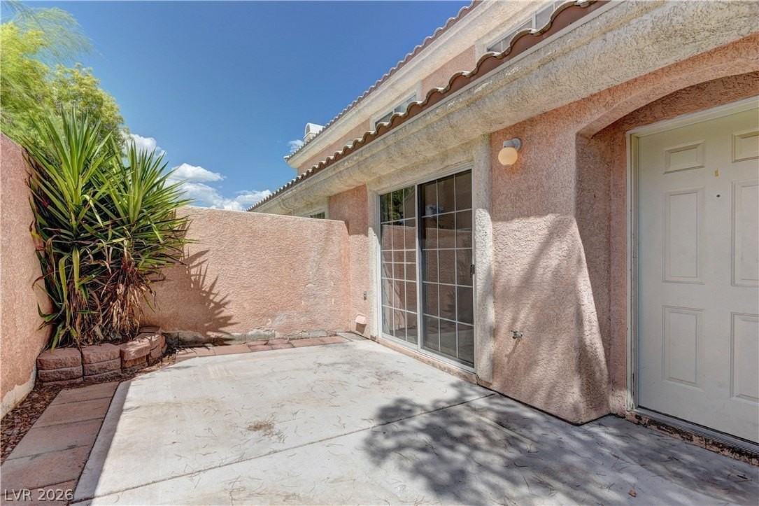 8428 Majestic View Ave - Photo 6 of 35