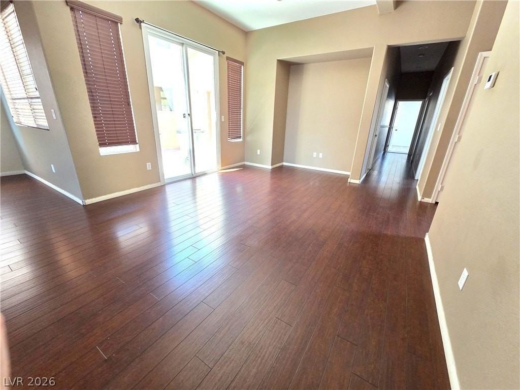 6566 Brooklyn Heights St - Photo 3 of 28