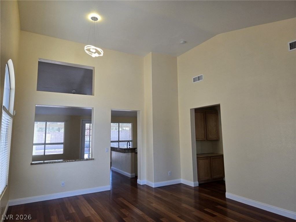 8417 San Ramon Dr - Photo 4 of 33