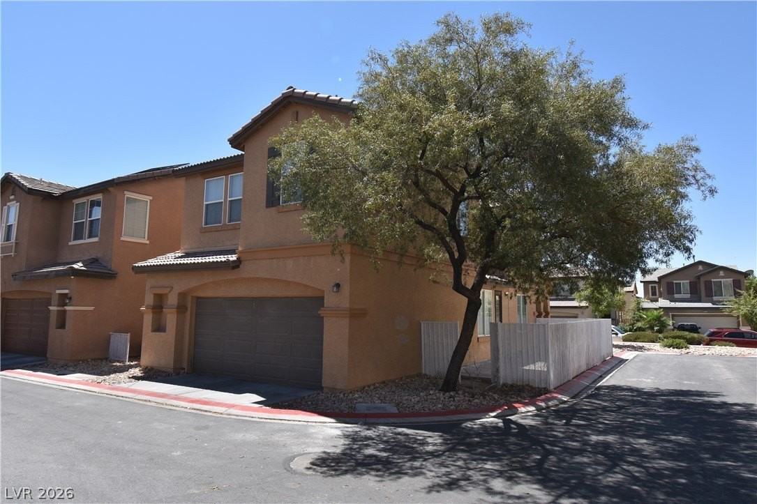 4448 Mount Penteli Ave - Photo 3 of 40