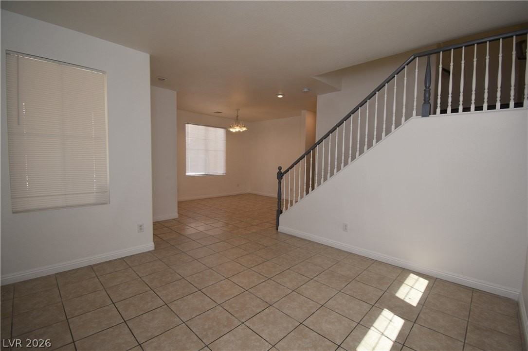 4448 Mount Penteli Ave - Photo 5 of 40