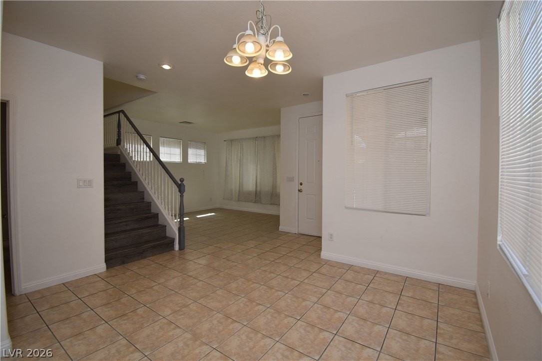 4448 Mount Penteli Ave - Photo 7 of 40