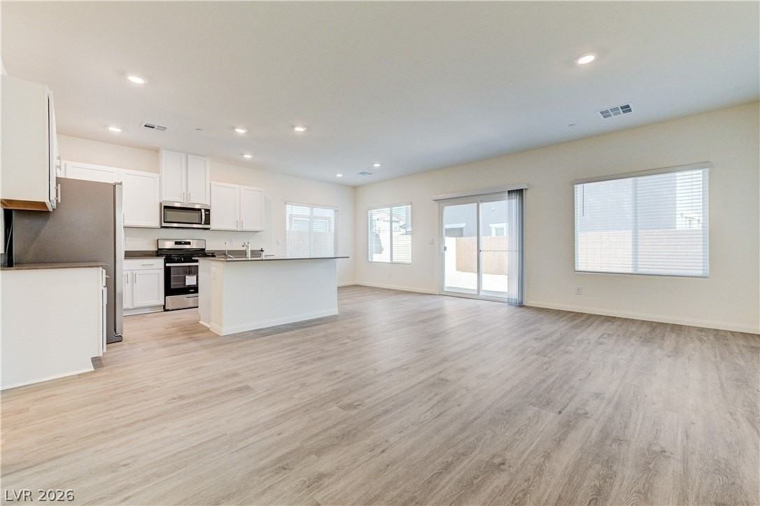 501 Red Lovebird Ave - Photo 3 of 50