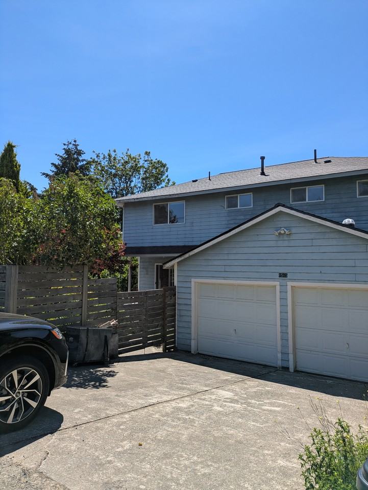 4565 21st Ave Sw #1