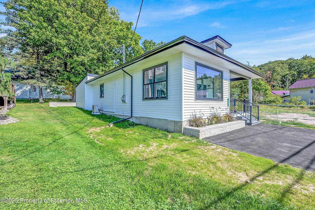 1262 Lake Road - Photo 3 of 33