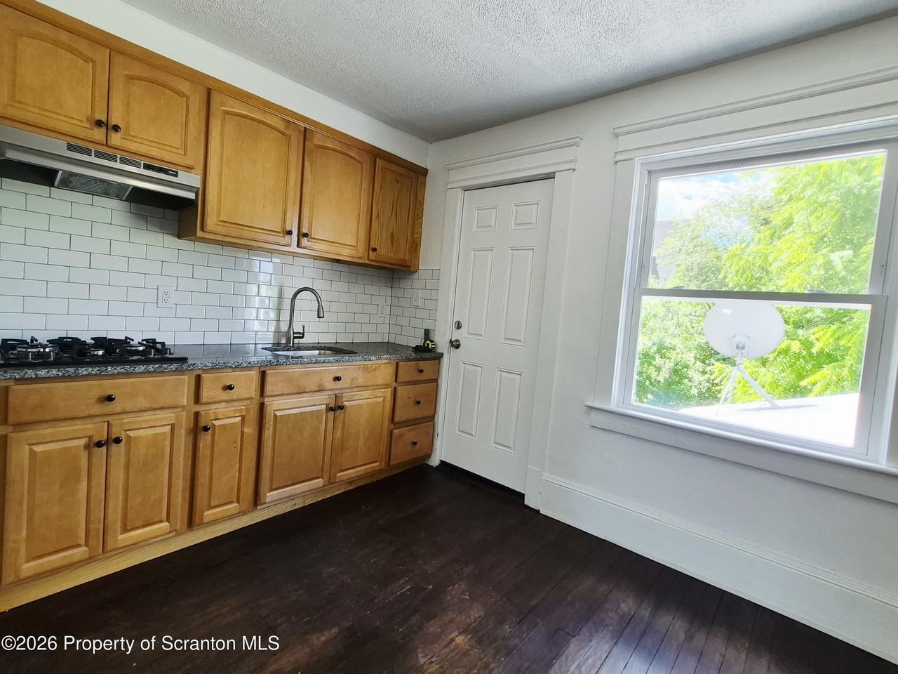 215 Taft St #2 - Photo 4 of 14
