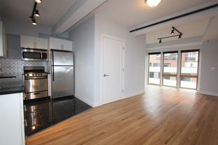 338 Grove St #4C - Photo 1 of 1