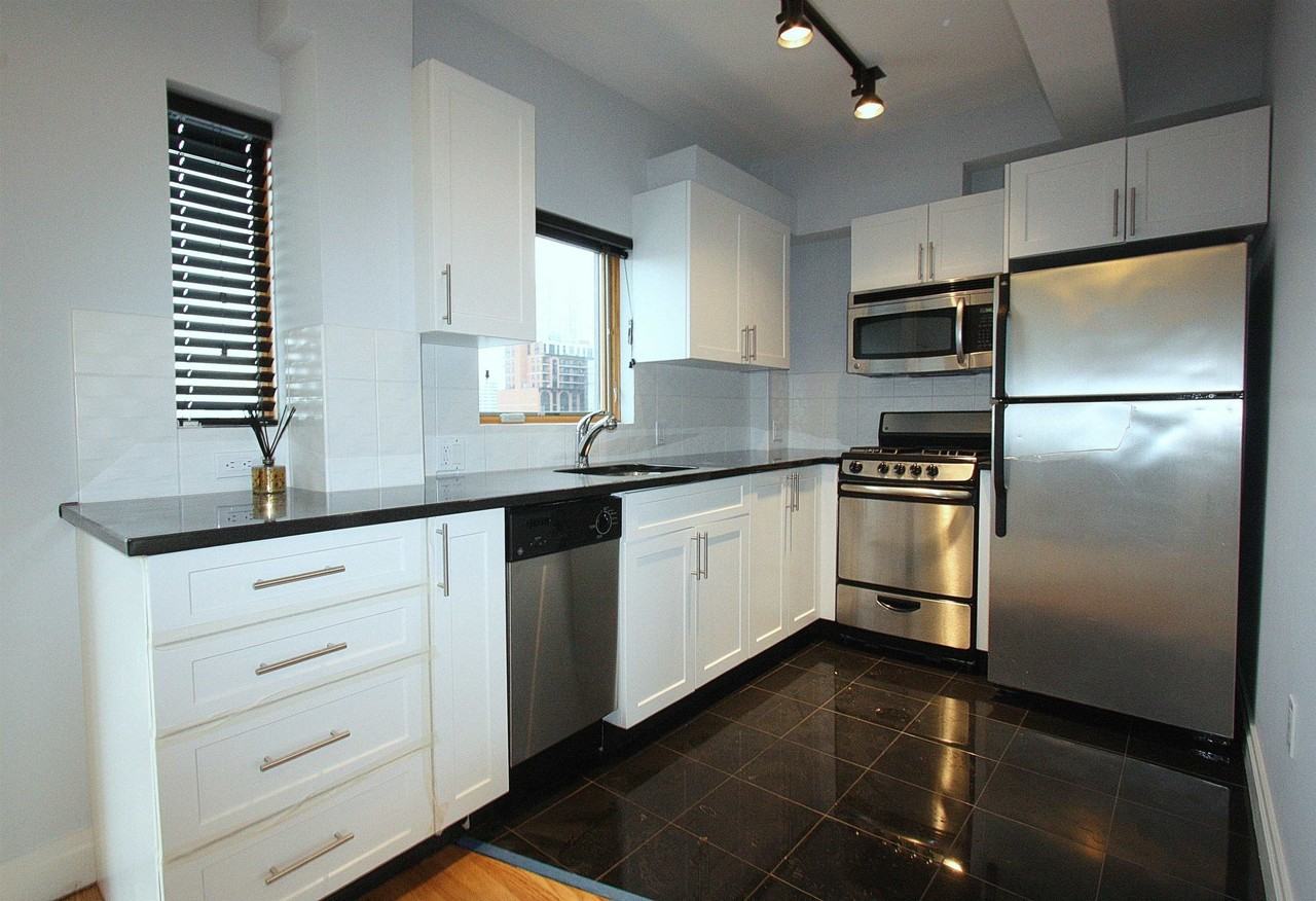 338 Grove St #4C - Photo 2 of 25