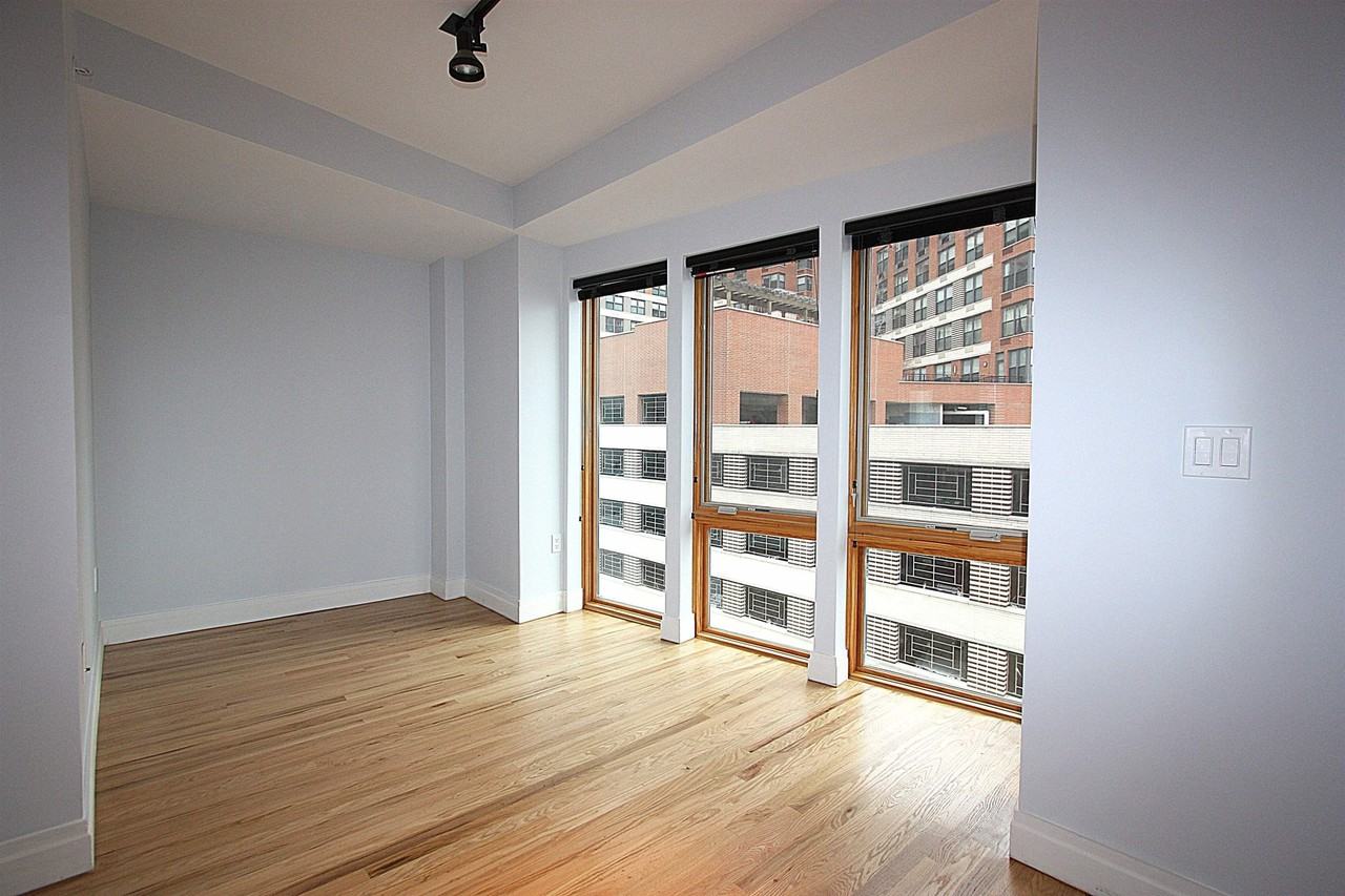 338 Grove St #4C - Photo 3 of 25