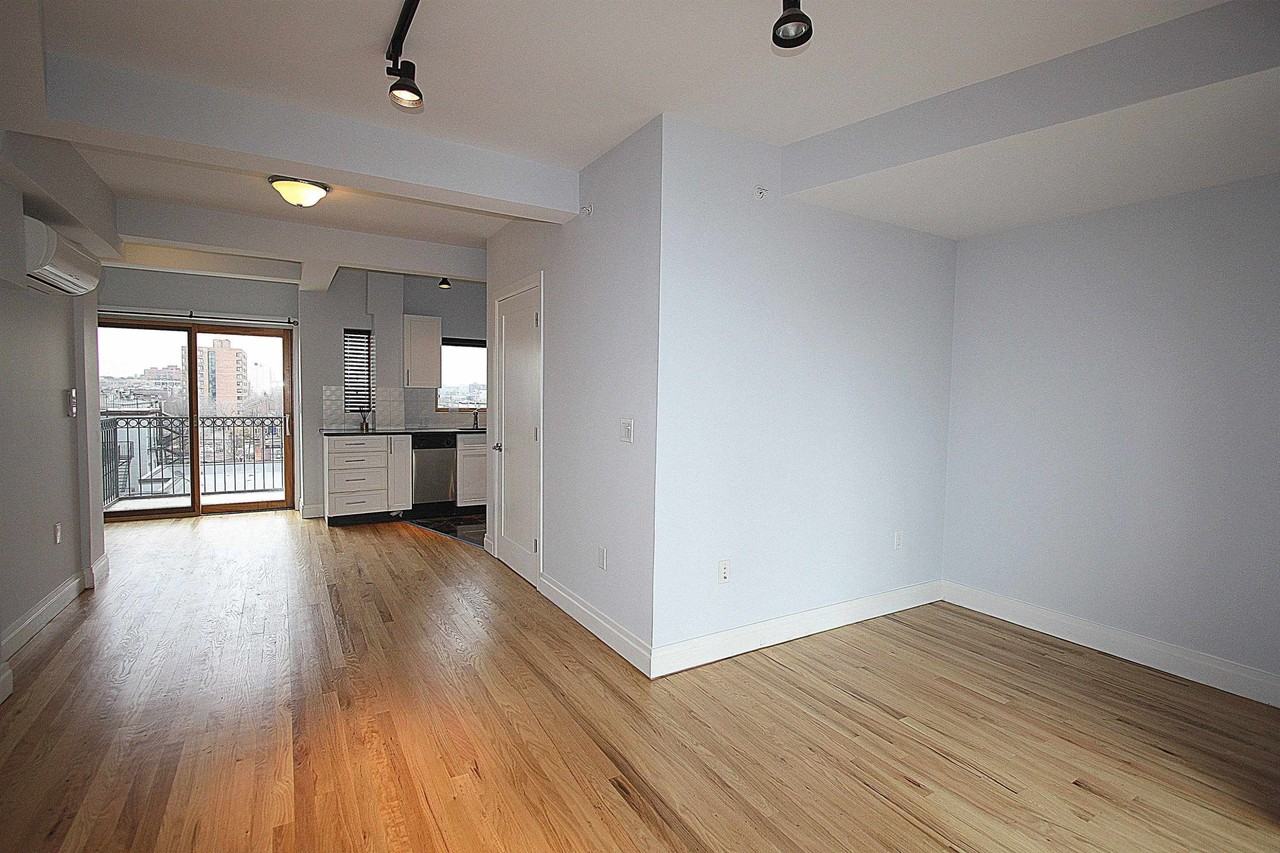 338 Grove St #4C - Photo 5 of 25