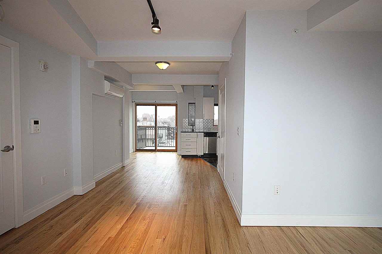 338 Grove St #4C - Photo 6 of 25