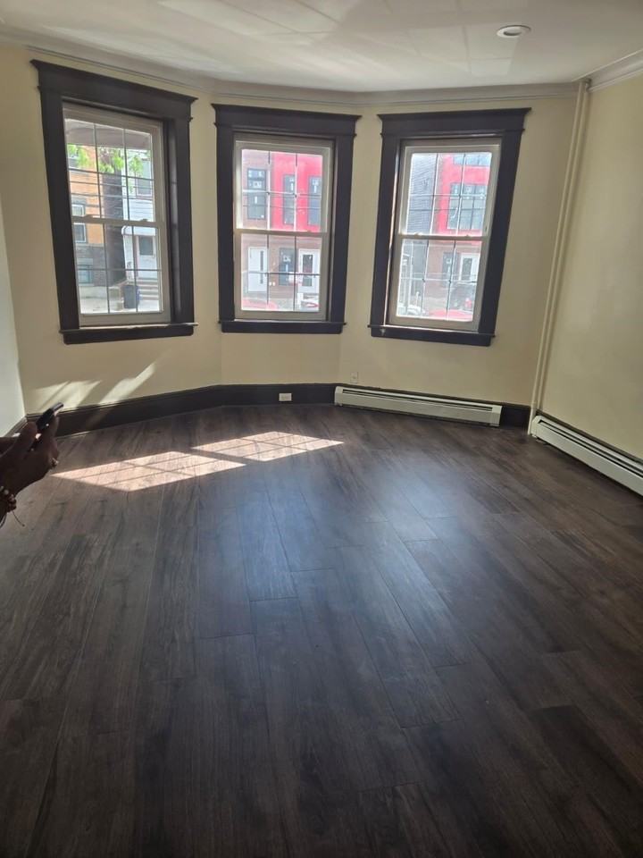 30 Irving St #1 - Photo 2 of 11