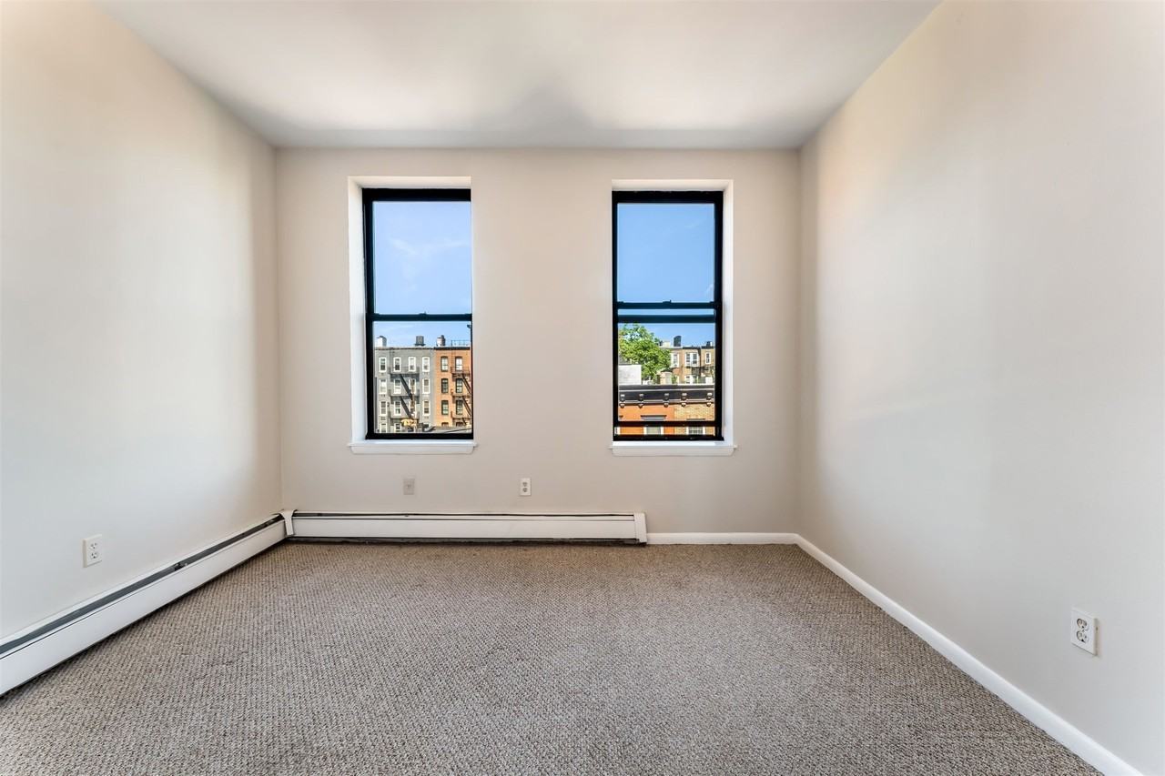 809 Park Ave #8-4R - Photo 4 of 12