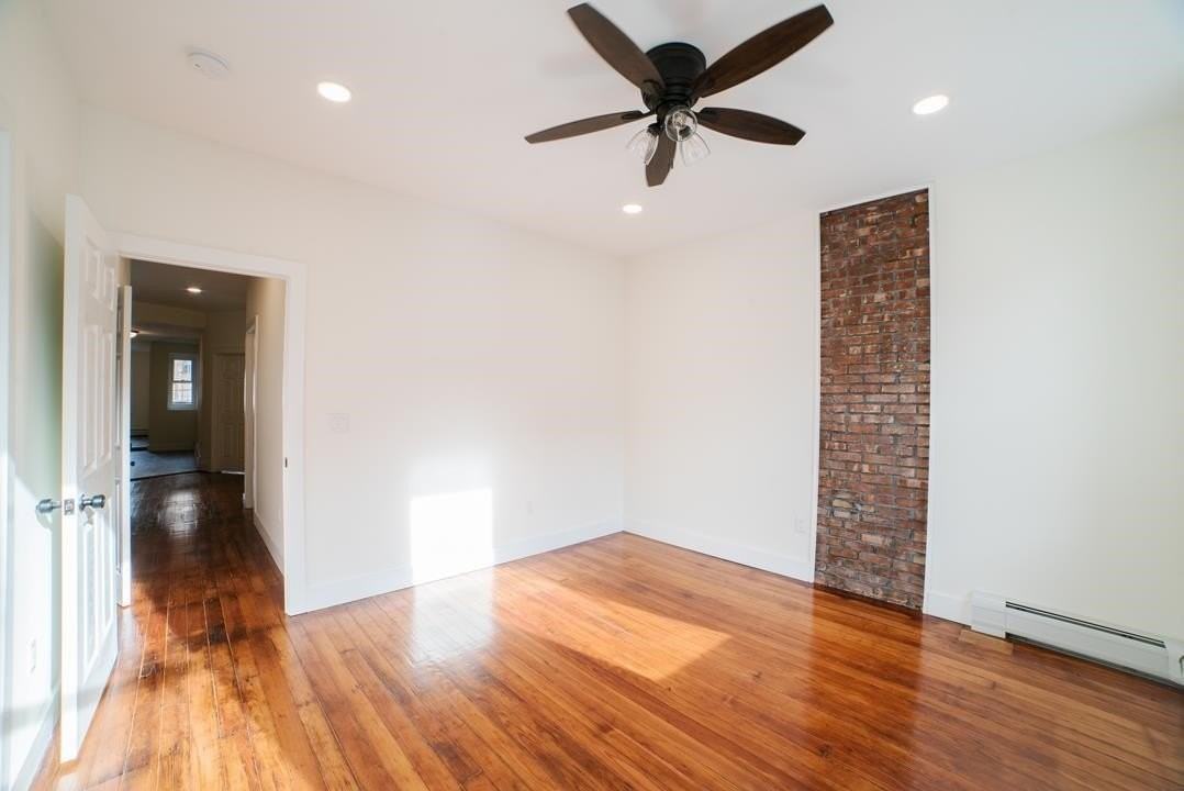 206 48th St #3 - Photo 2 of 21