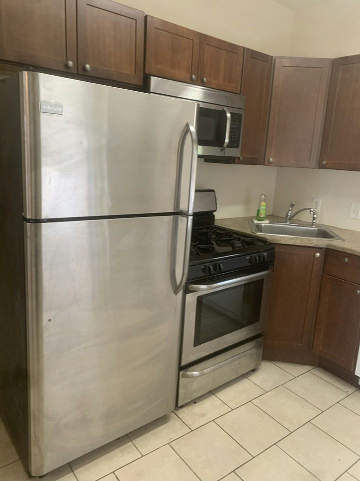 868 Mercer Street, Unit Mercer St. - Photo 7 of 13