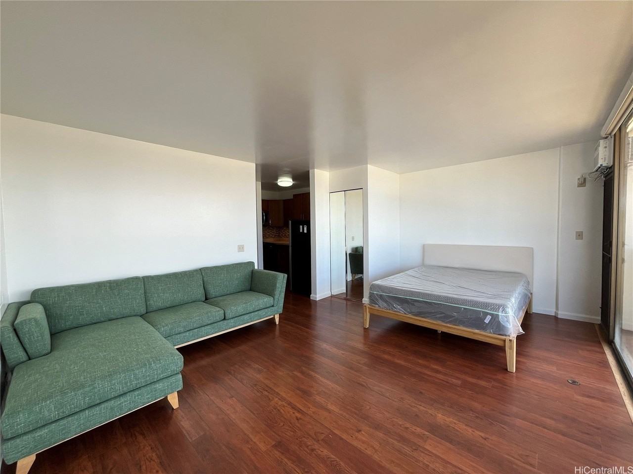 1560 Thurston Ave #504 - Photo 2 of 15