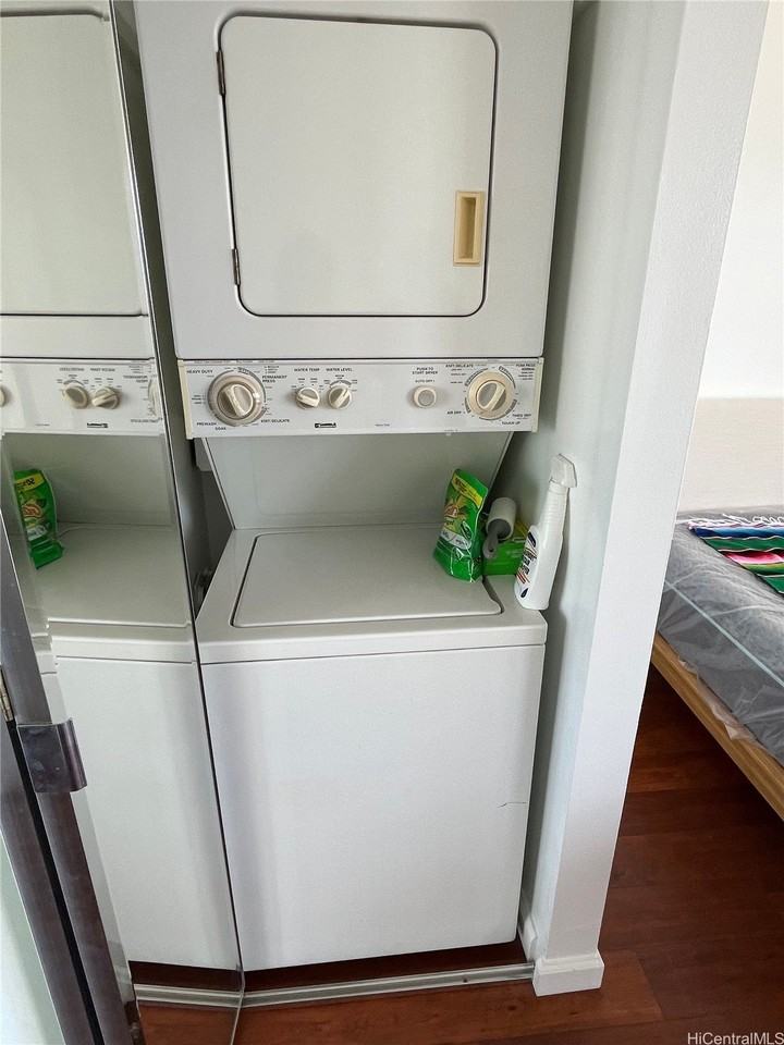 1560 Thurston Ave #504 - Photo 7 of 15