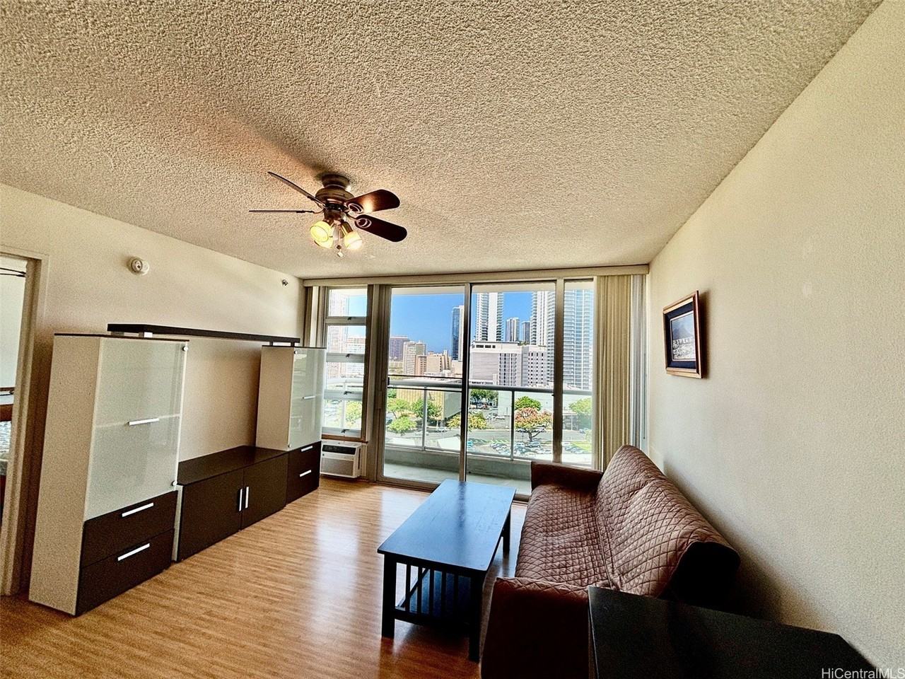 1448 Young St #1007 - Photo 6 of 14