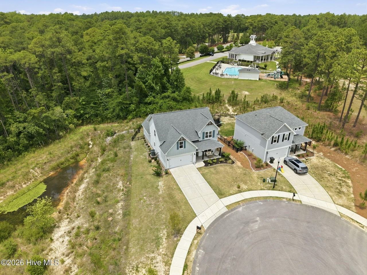 160 Falkirk Ct - Photo 5 of 47