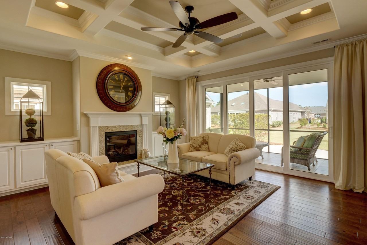 2620 Leader Cir - Photo 7 of 31