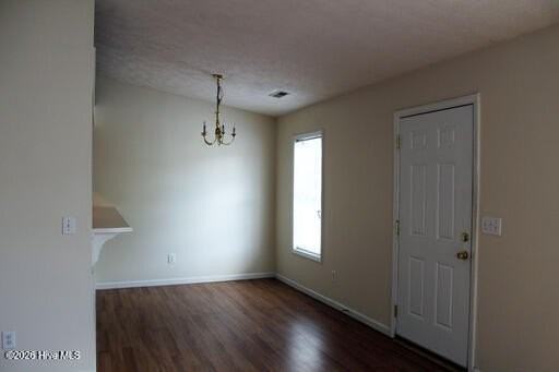 717 Varsity Dr - Photo 2 of 5