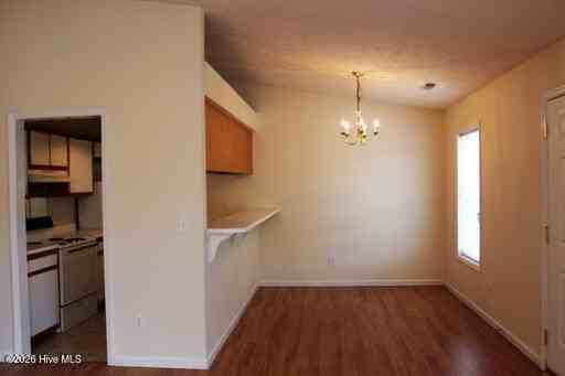 717 Varsity Dr - Photo 5 of 5