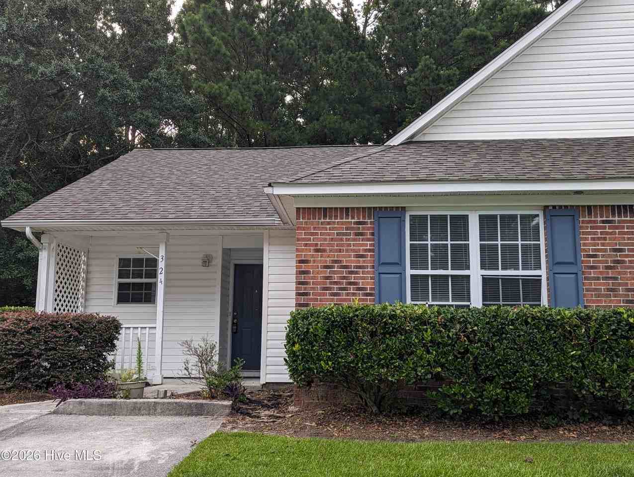 324 Saint Rosea Rd - Photo 2 of 15