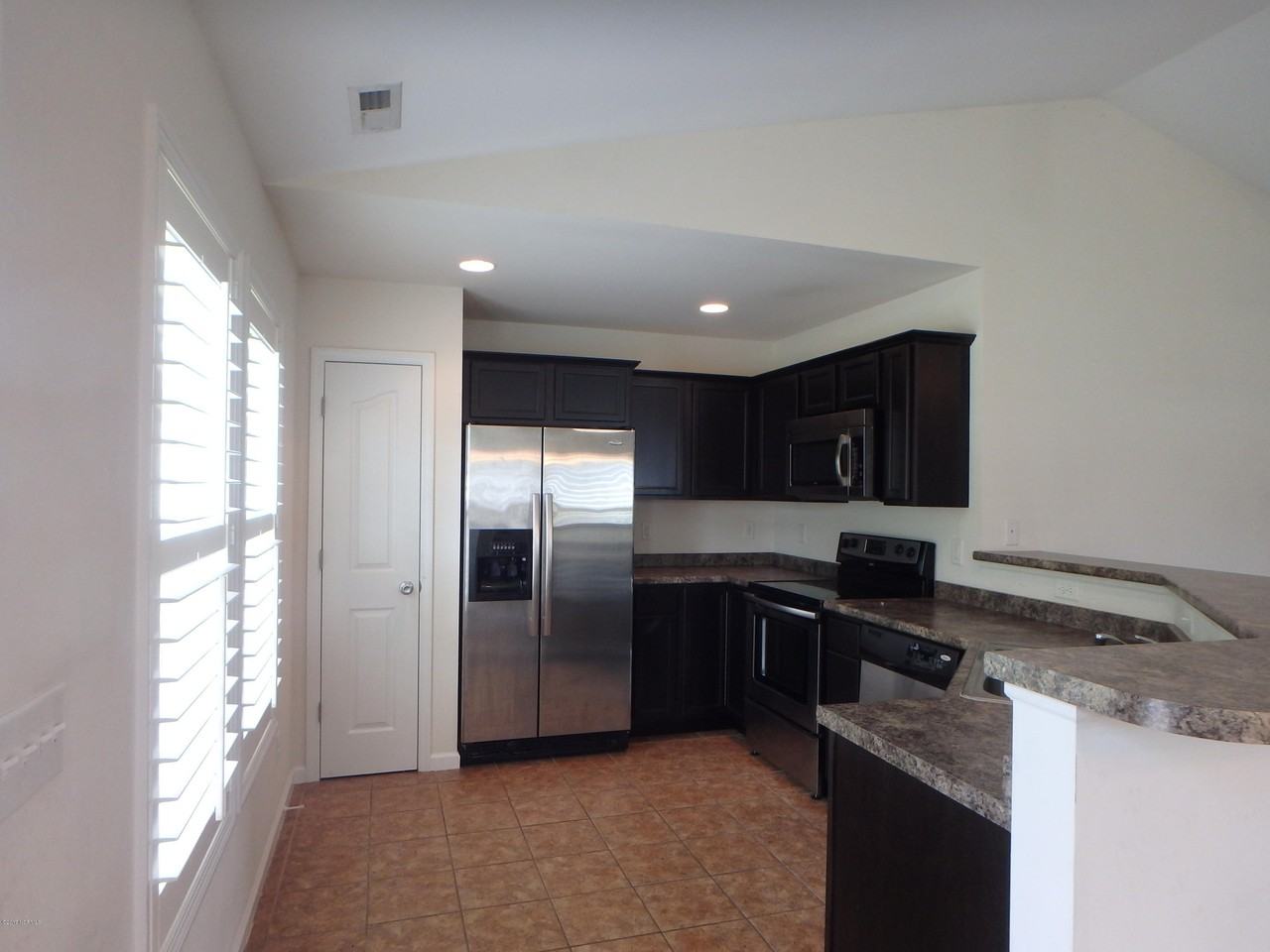 106 Farmgate Dr - Photo 3 of 25