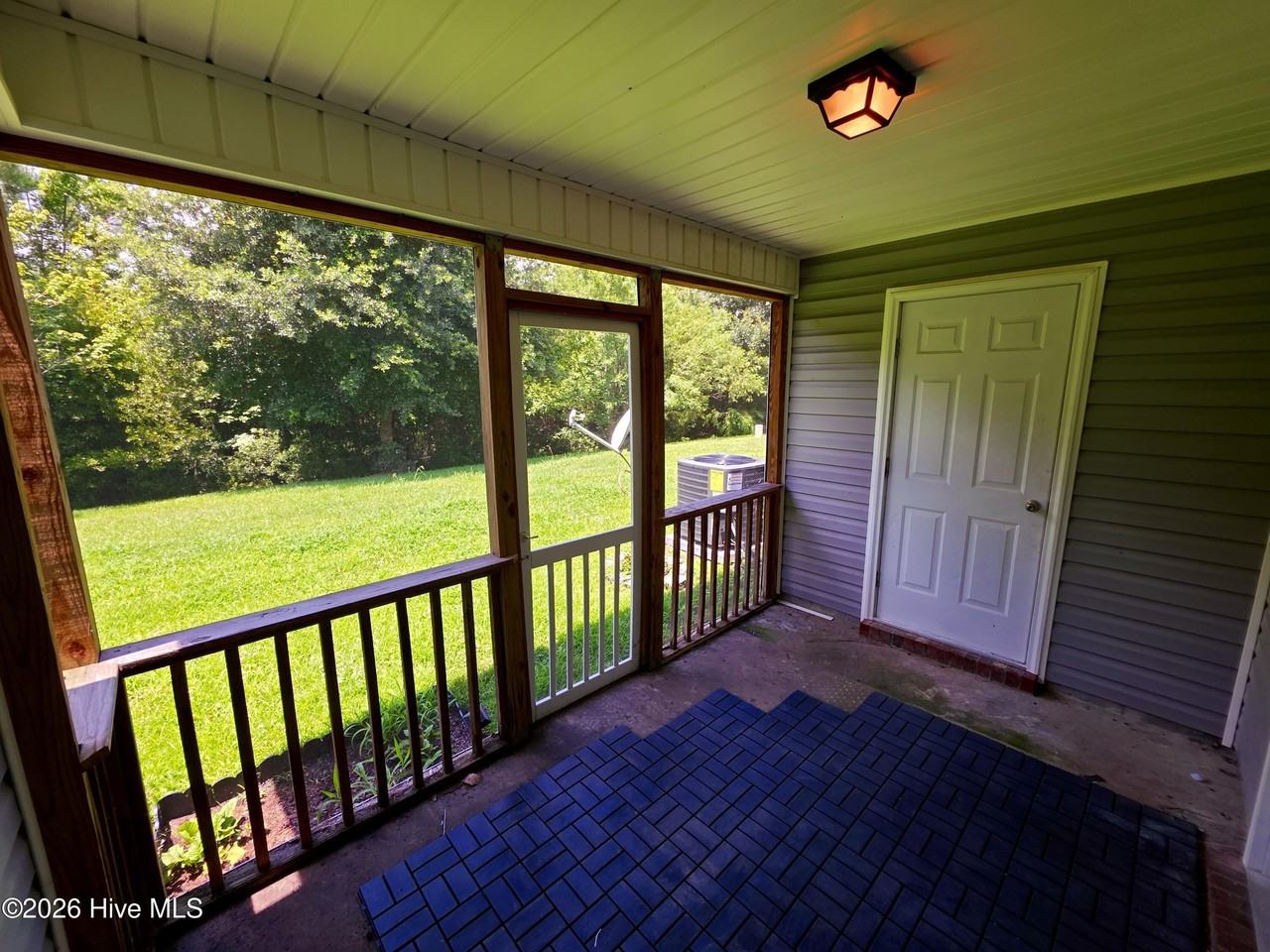 300 Caldwell Loop - Photo 3 of 13