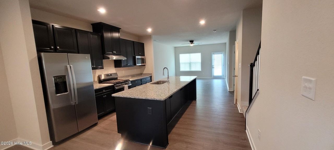 306 Spinnaker St #A - Photo 2 of 18