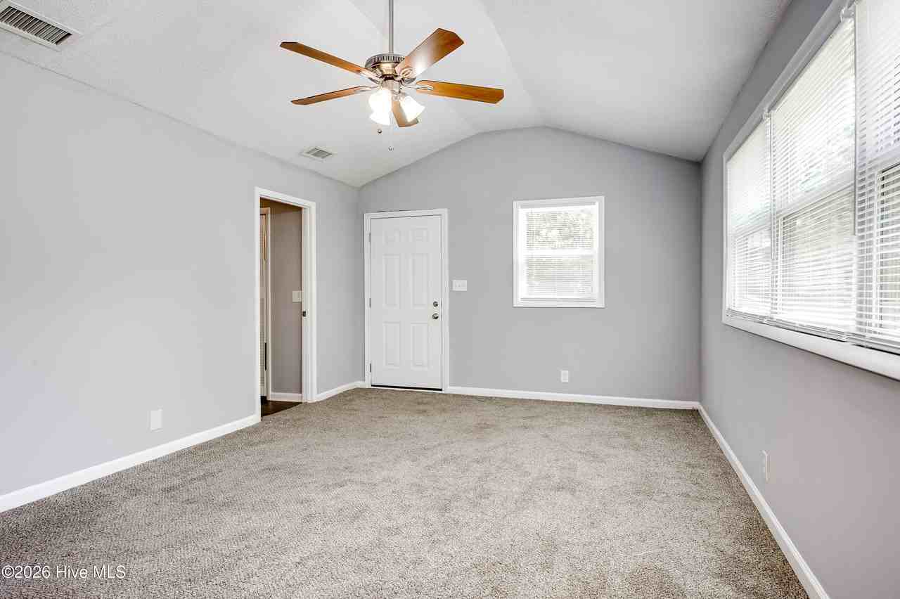 2107 Faircrest Ave #B - Photo 3 of 10