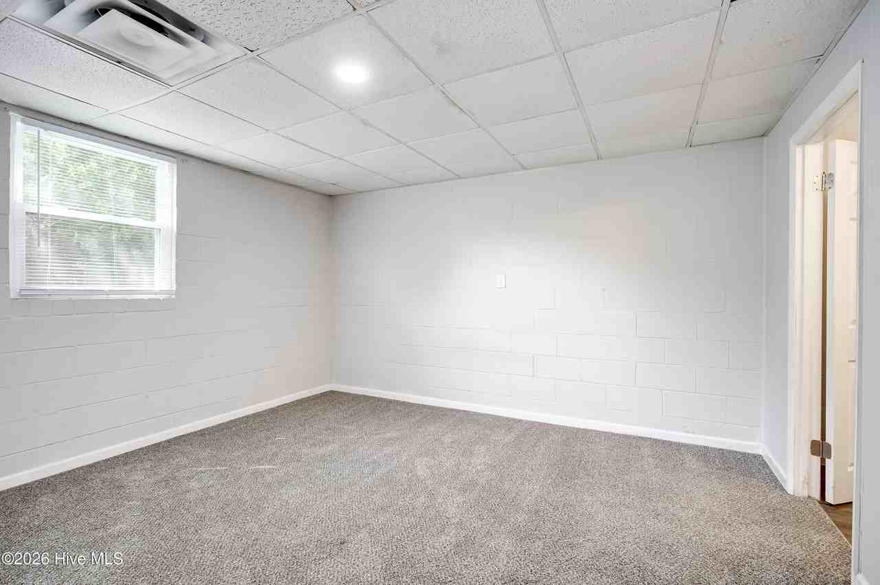 2107 Faircrest Ave #B - Photo 6 of 10