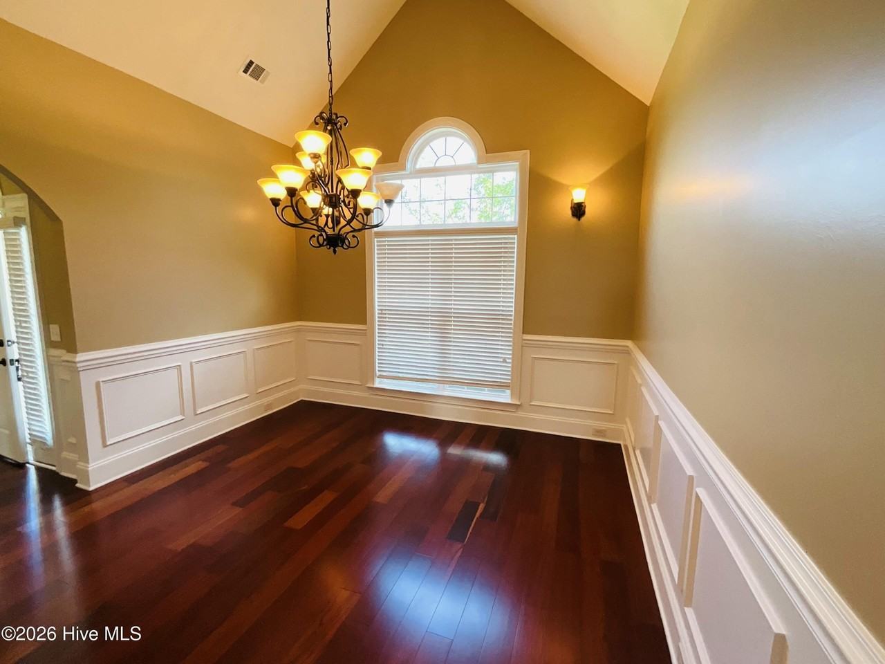 4746 Billie J Dr - Photo 5 of 28