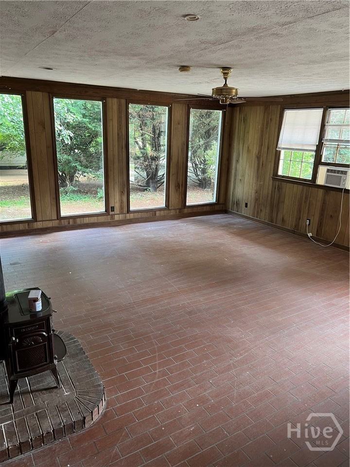 255 Vista Dr - Photo 2 of 13