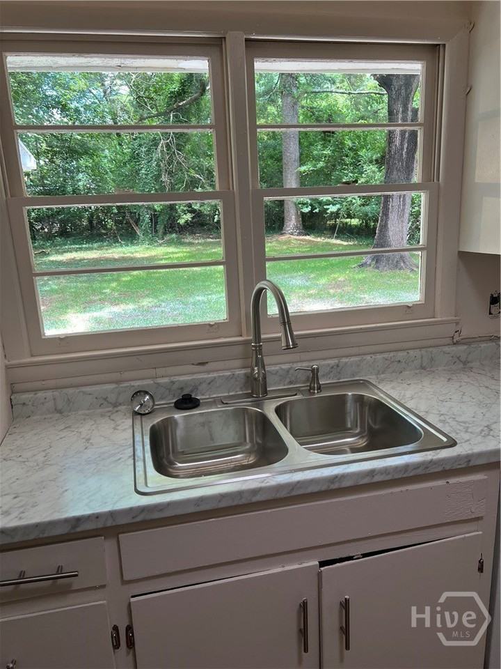 255 Vista Dr - Photo 4 of 13