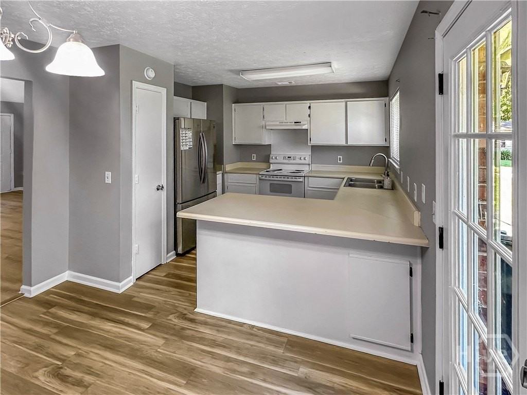 254 Bordeaux Ln - Photo 7 of 27