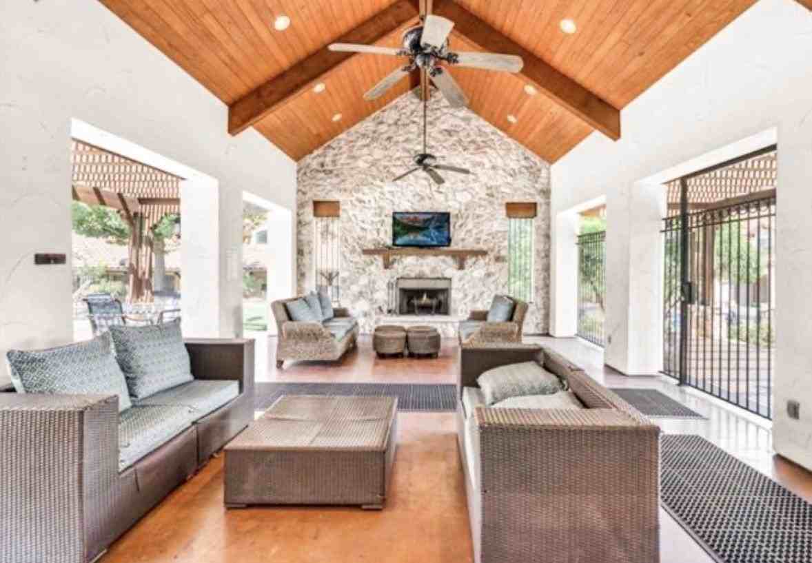 108 Tuscan Dr - Photo 4 of 26