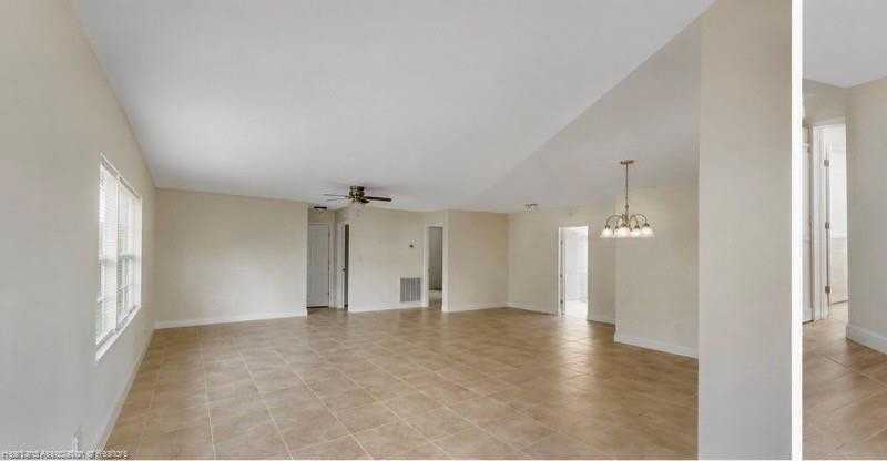 3252 Golfview Rd - Photo 3 of 19