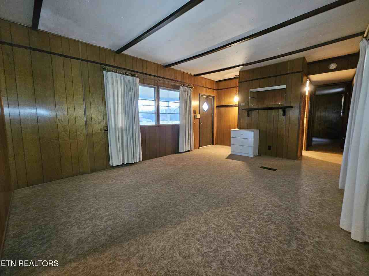108 Overton Ln - Photo 5 of 12