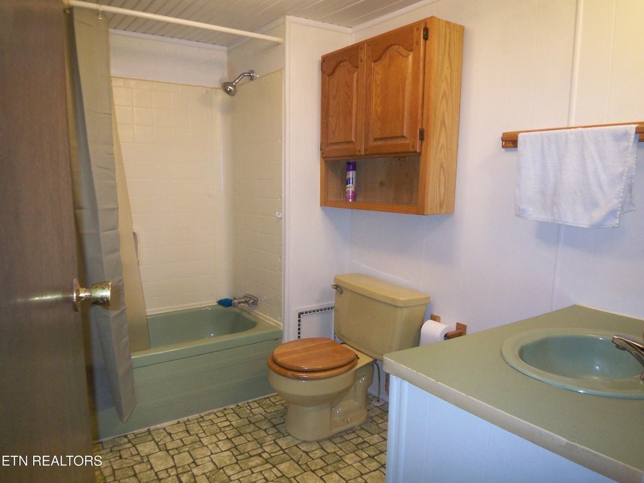 108 Overton Ln - Photo 7 of 12