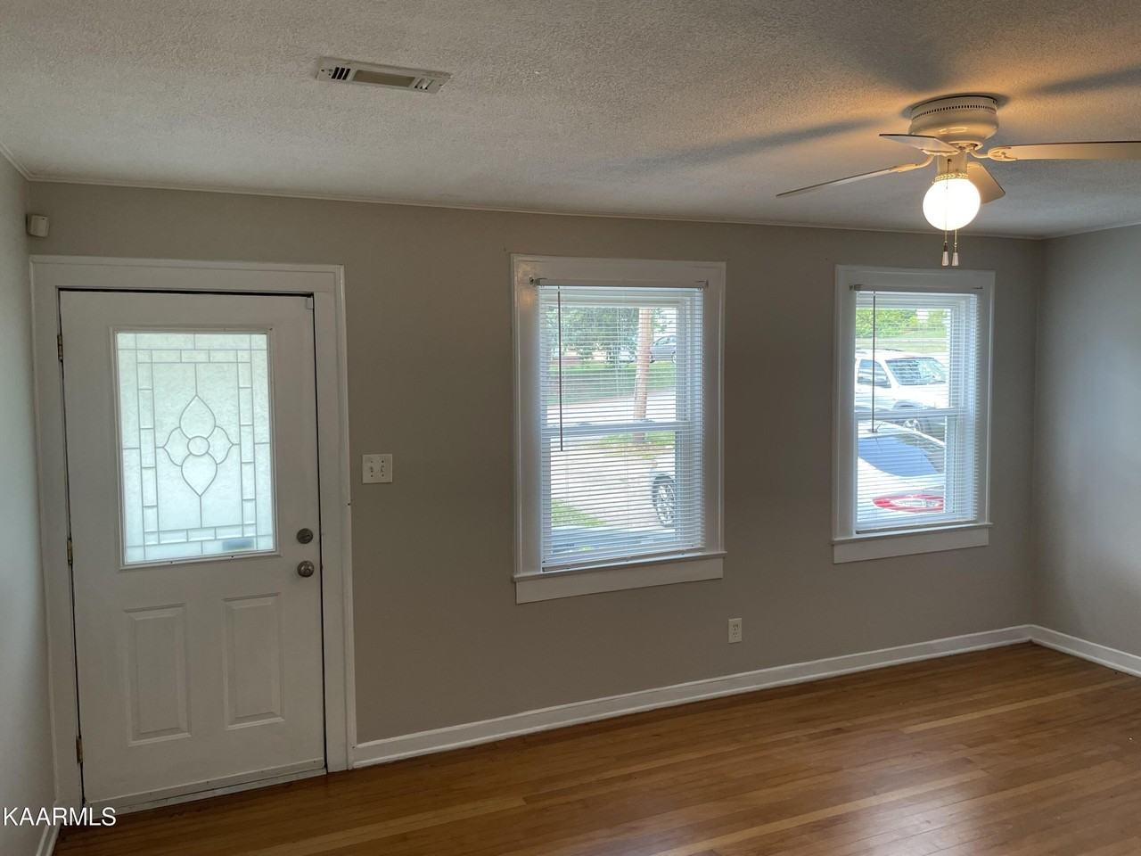 2314 Coker Ave - Photo 2 of 23