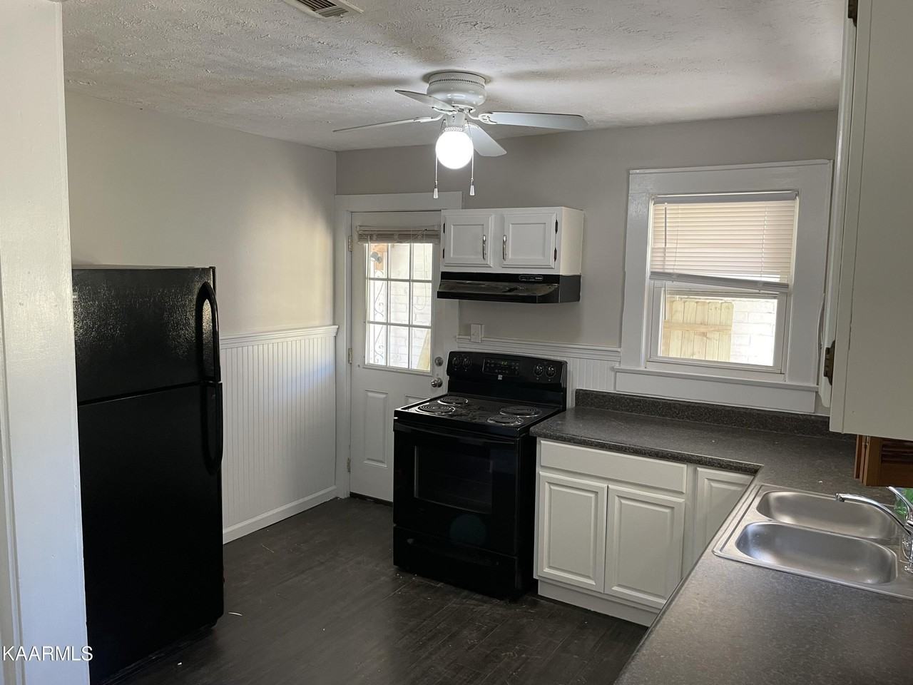 2314 Coker Ave - Photo 6 of 23