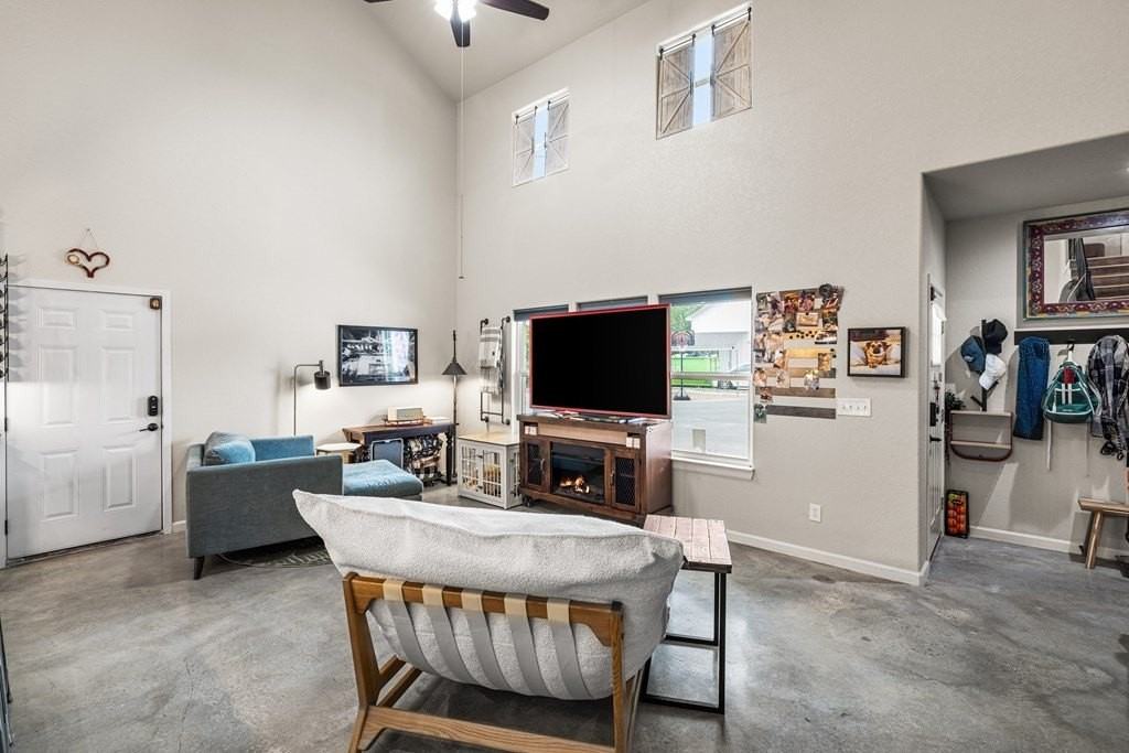 506 Burleson Blvd - Photo 7 of 19