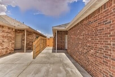 1220 Preston Trl #B - Photo 2 of 20