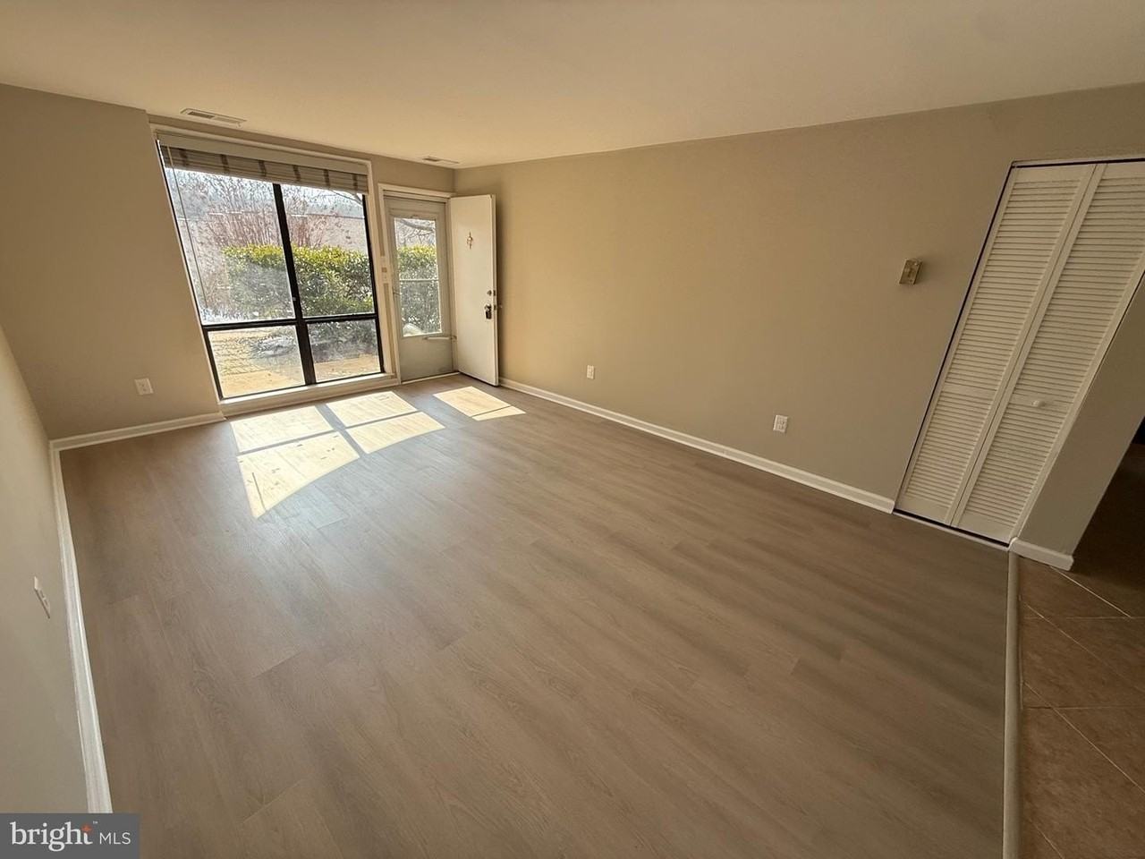 3339 Huntley Square Dr - Photo 2 of 8