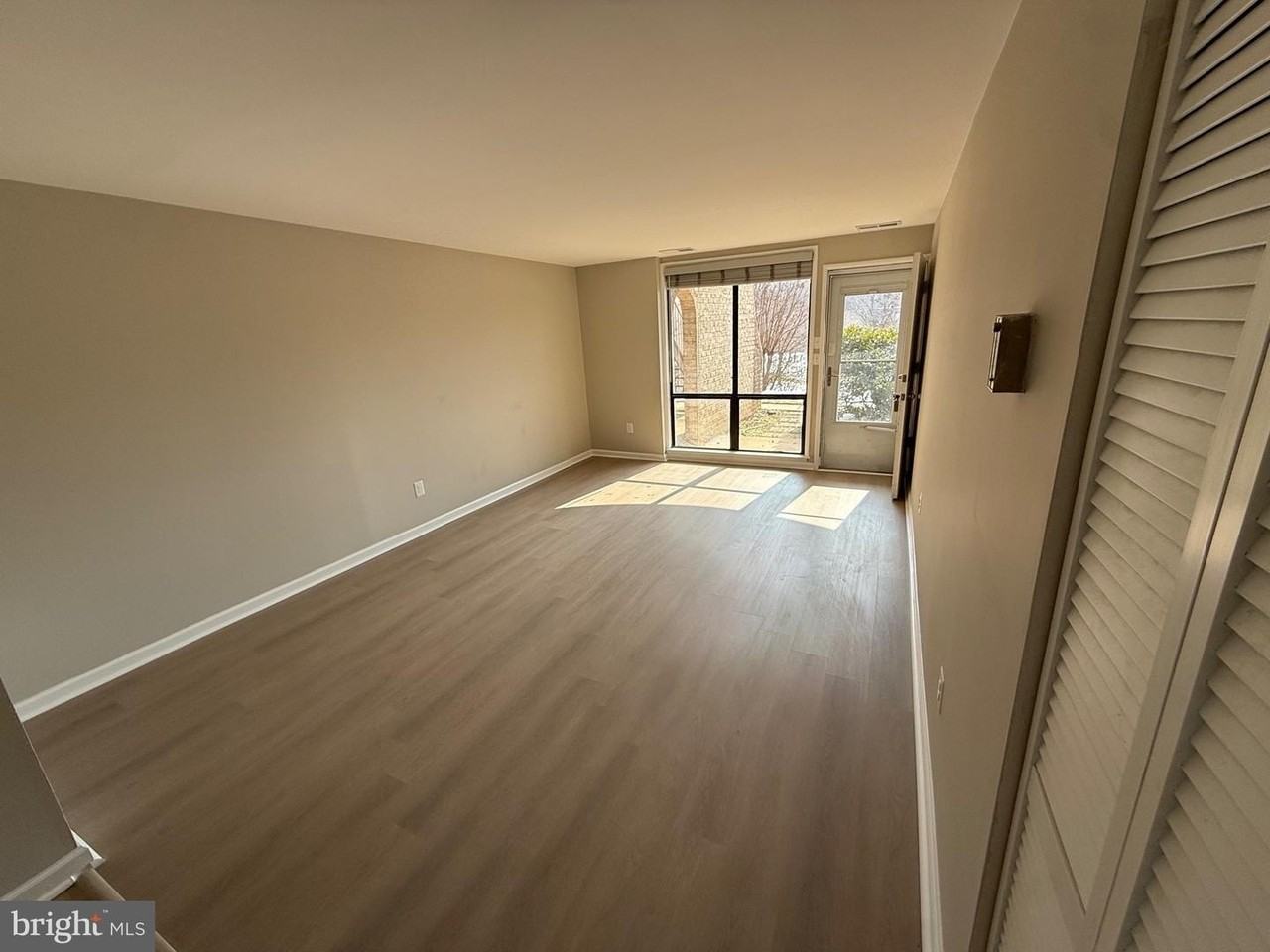 3339 Huntley Square Dr - Photo 4 of 8